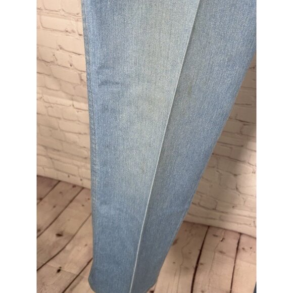 VTG Wrangler Light Wash Distressed Blue Denim Wide Leg Men’s Jeans (36 X 29) - Picture 12 of 16